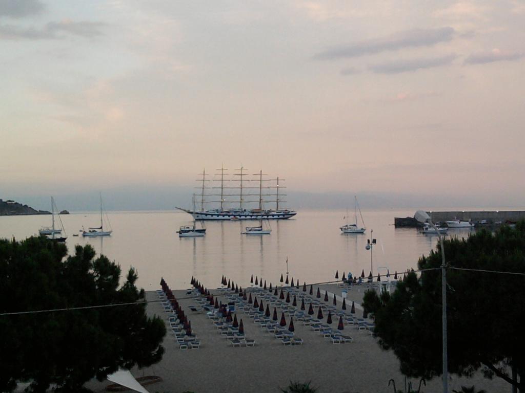 B&B Baia Delle Sirene Giardini Naxos Dış mekan fotoğraf
